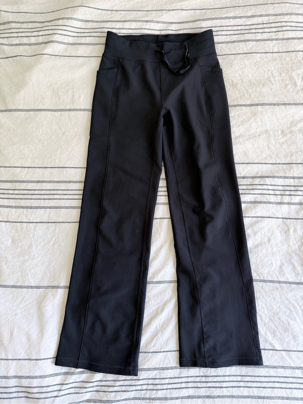 32 Cool ribbed wide leg leggings